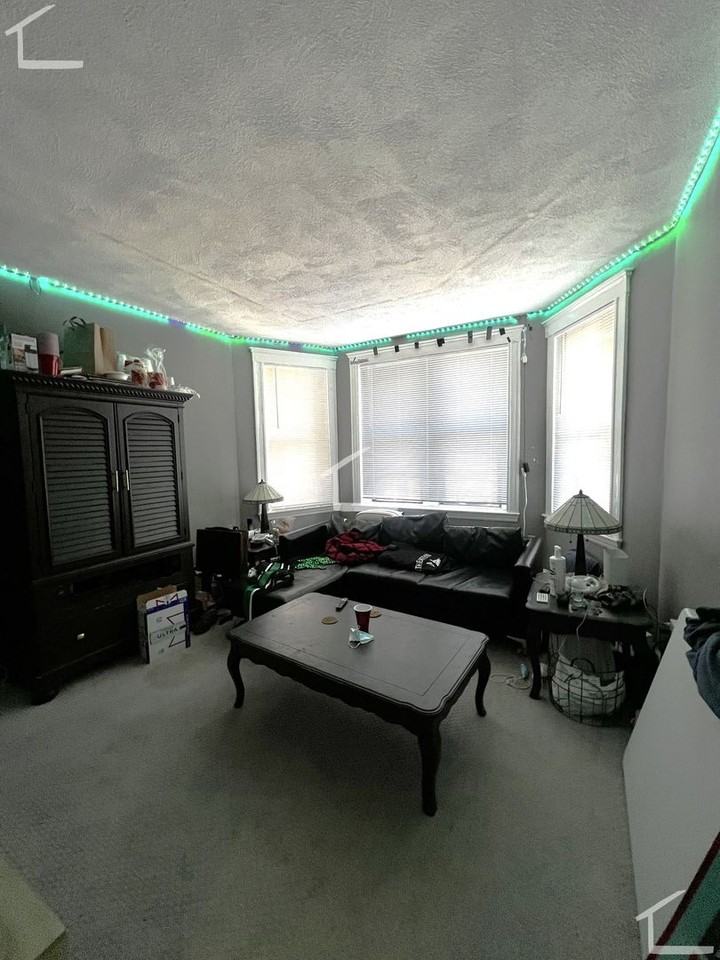 453 Park Dr - Photo 4 of 9
