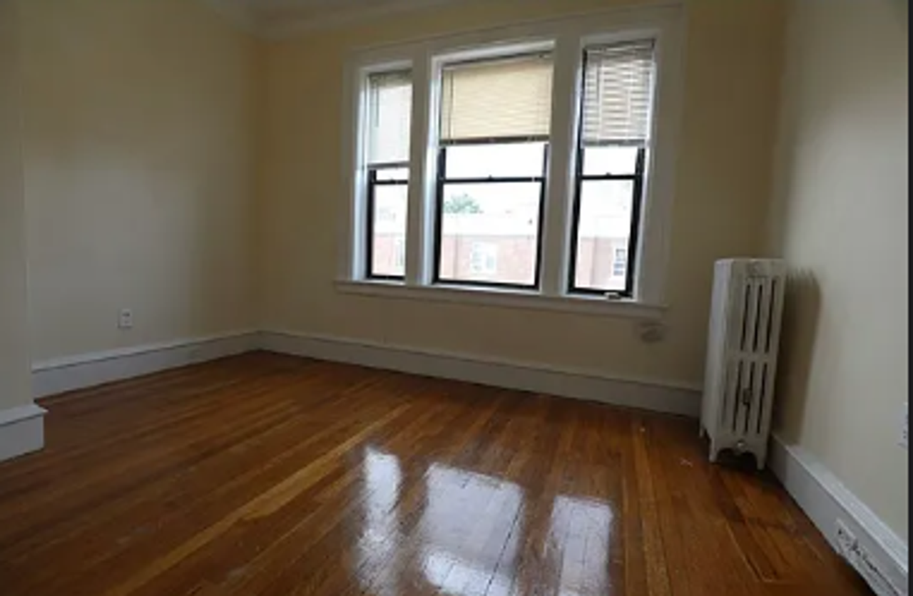 28 Park Vale Ave - Photo 5 of 32