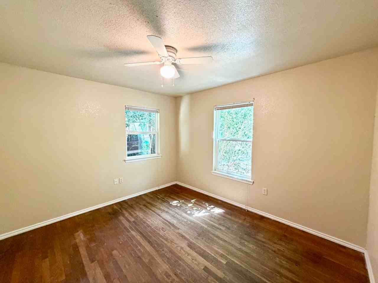 123 Victory Dr - Photo 5 of 13