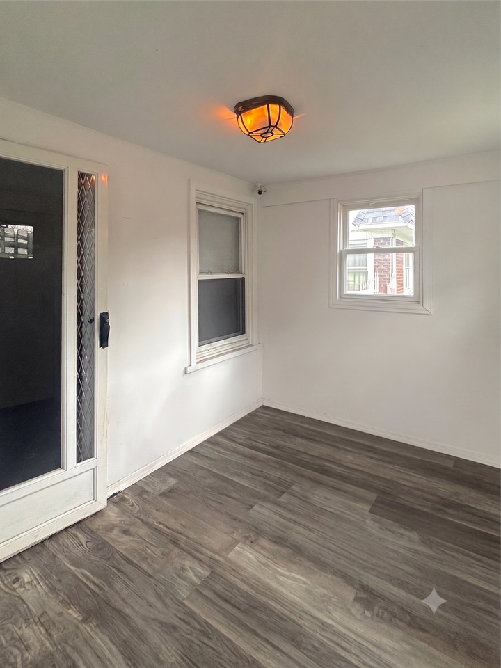 10021 Francis Lewis Blvd - Photo 2 of 23