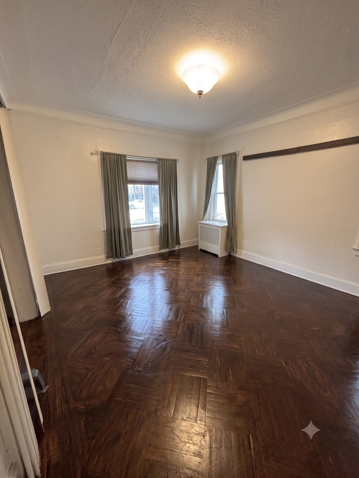 10021 Francis Lewis Blvd - Photo 4 of 23