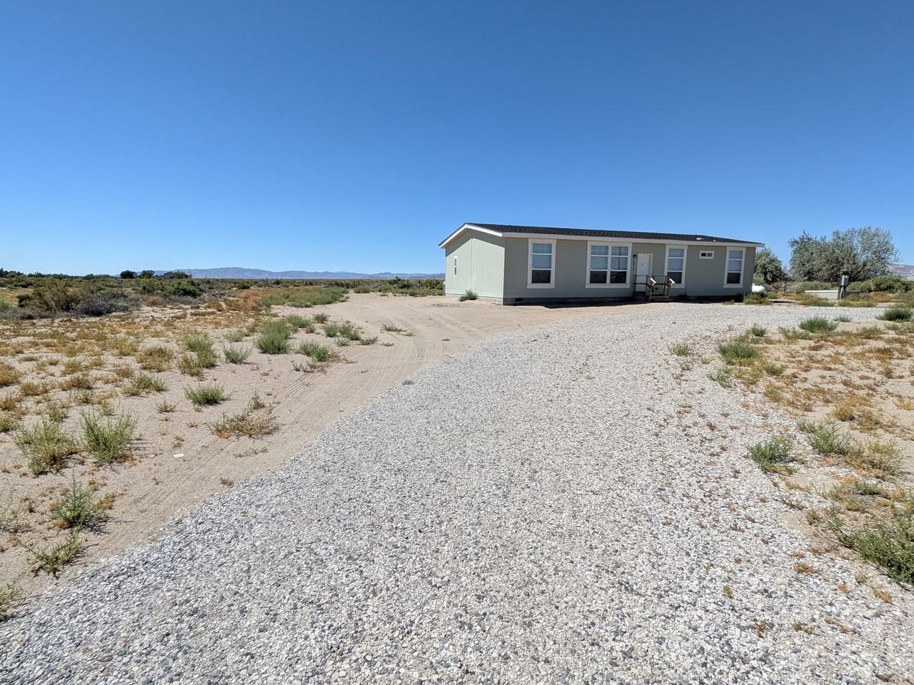 6855 Equinox Ln - Photo 3 of 20