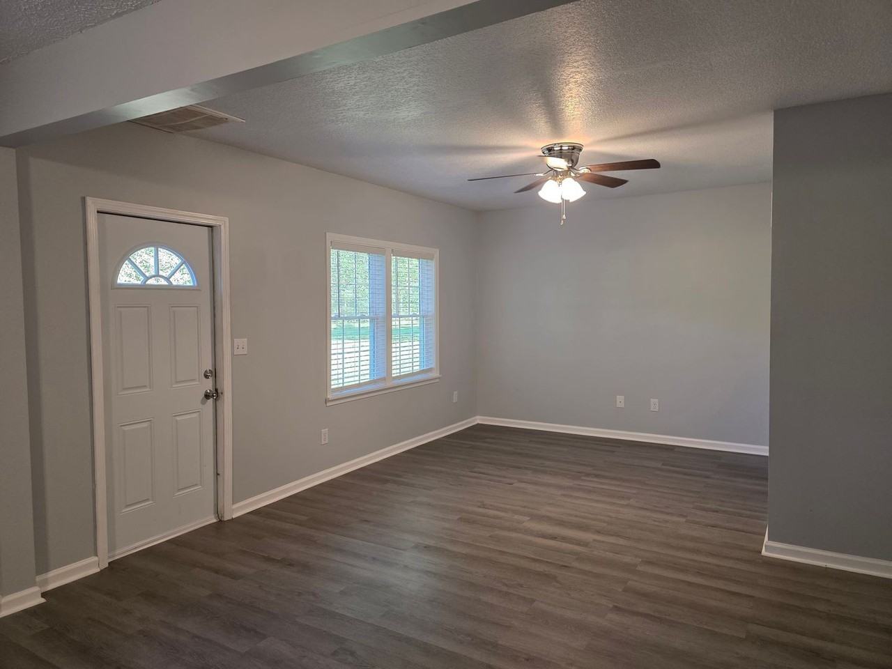 499 Central Ave - Photo 4 of 32