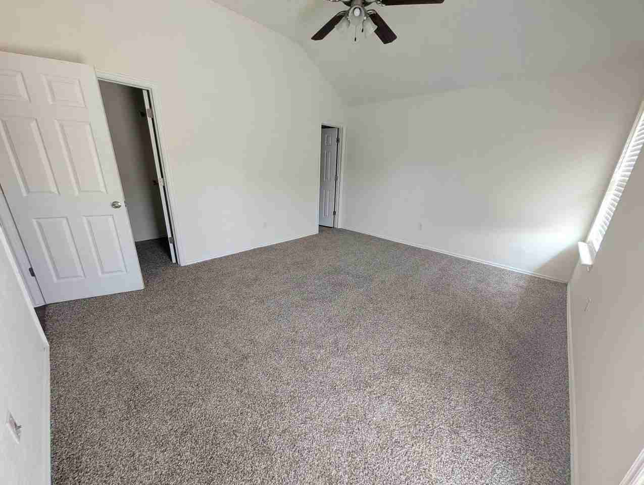 2244 Nw 199th St - Photo 7 of 13