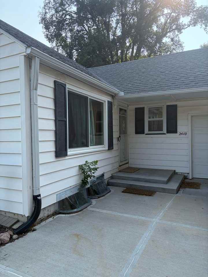2410 Jefferson St - Photo 2 of 15