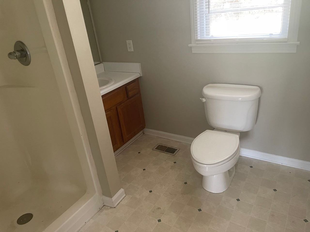 515 Lee Road 400 - Photo 3 of 15