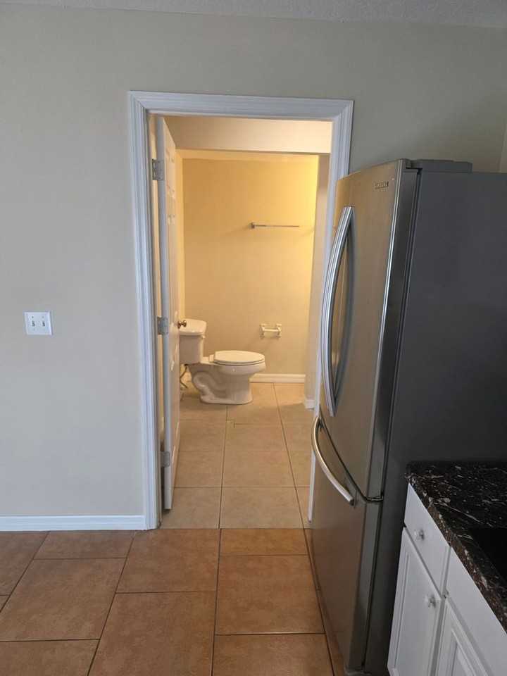 4485 Sw Gainsboro St - Photo 6 of 15