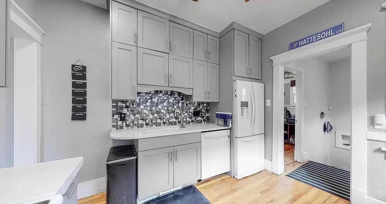 1426 Lowell Blvd - Photo 2 of 22