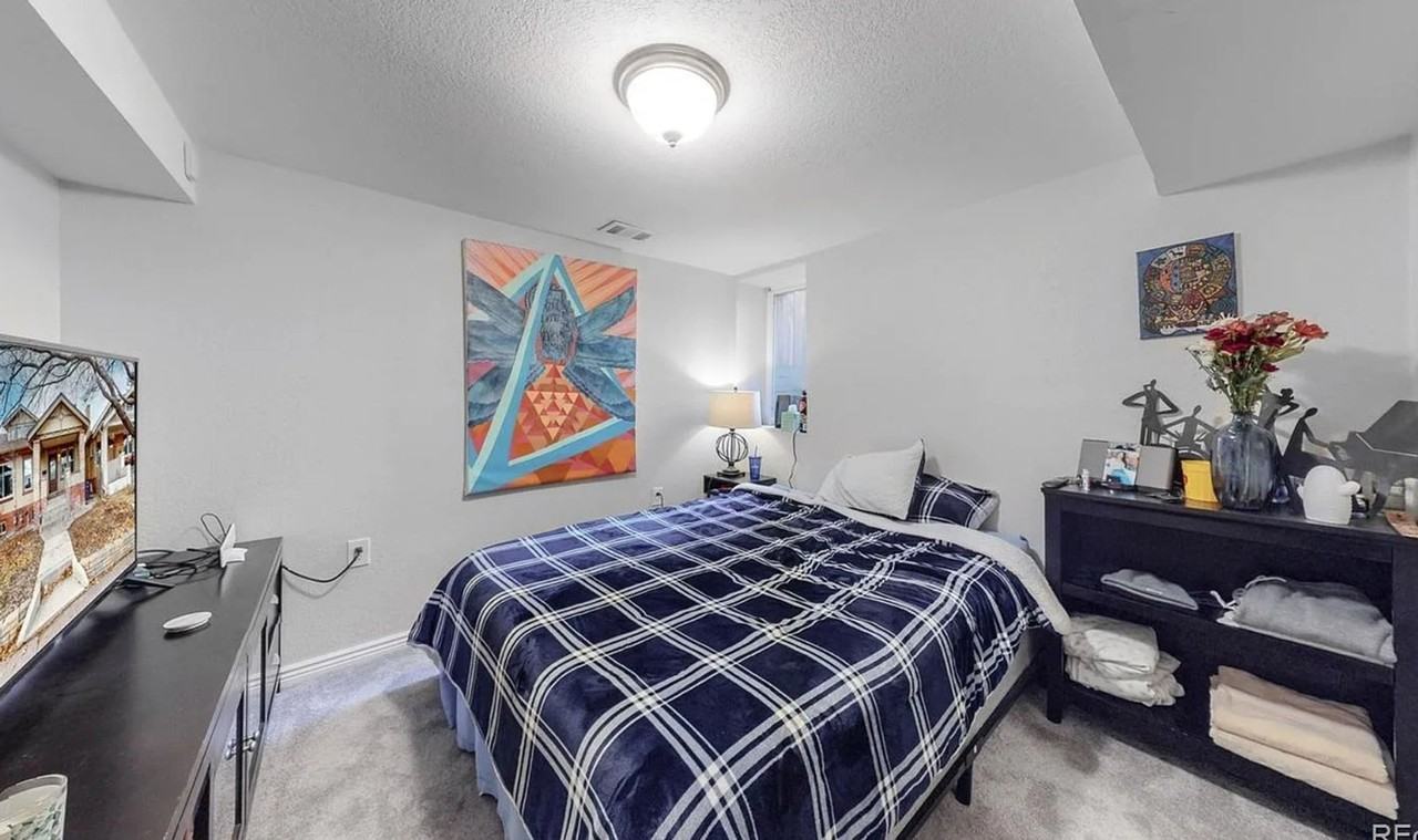1426 Lowell Blvd - Photo 5 of 22
