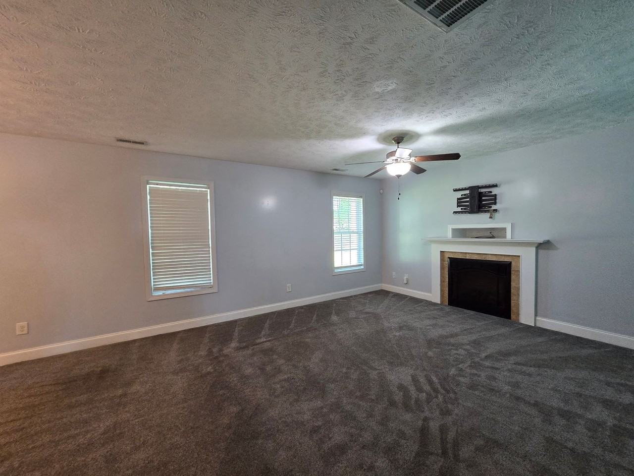 103 Flag Ln - Photo 3 of 39