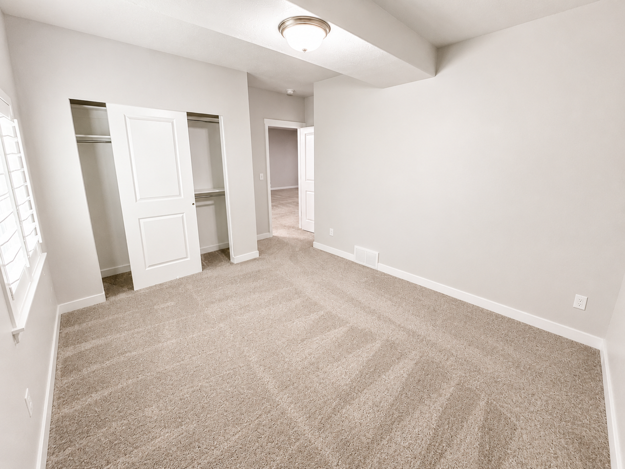 12256 S Croyden Ln - Photo 6 of 16