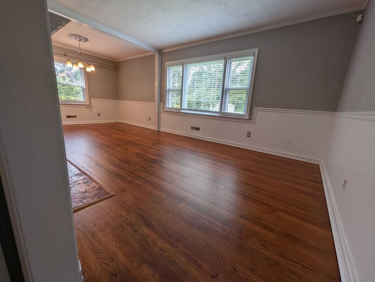 7514 Greengate Dr - Photo 3 of 35
