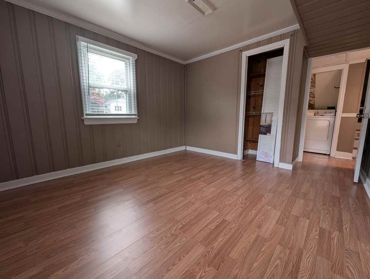 7514 Greengate Dr - Photo 4 of 35