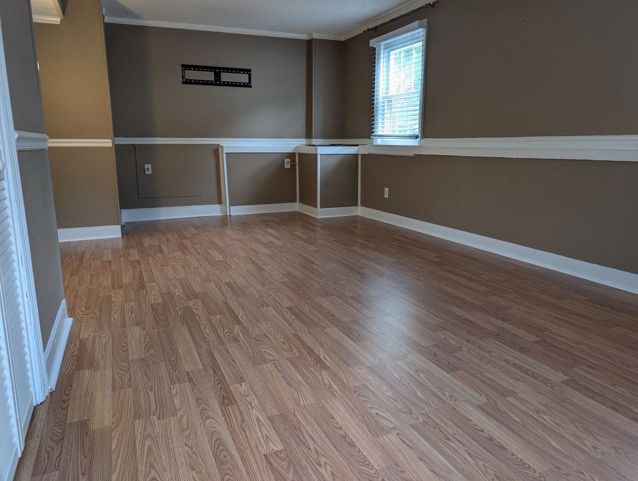 7514 Greengate Dr - Photo 5 of 35