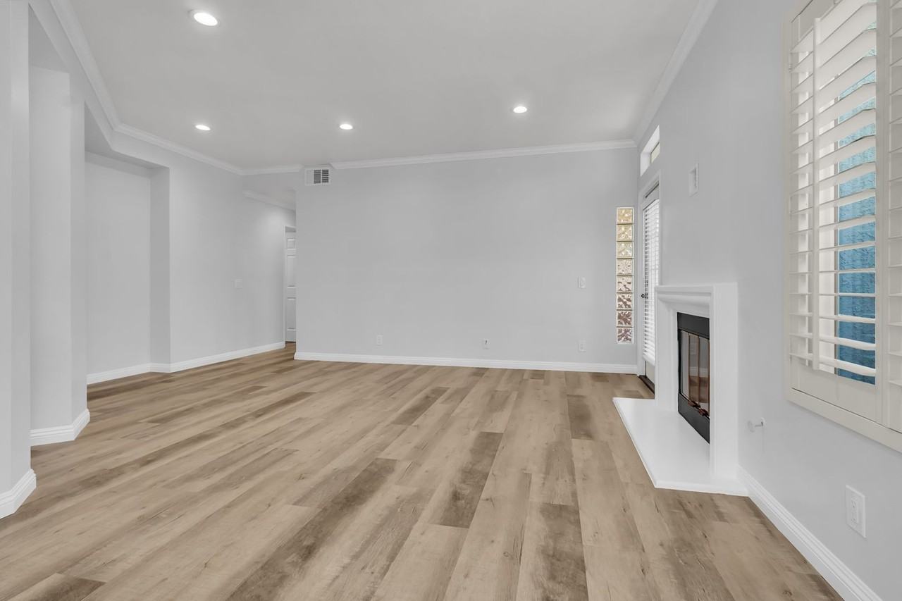 28191 Newport Way #J - Photo 7 of 30