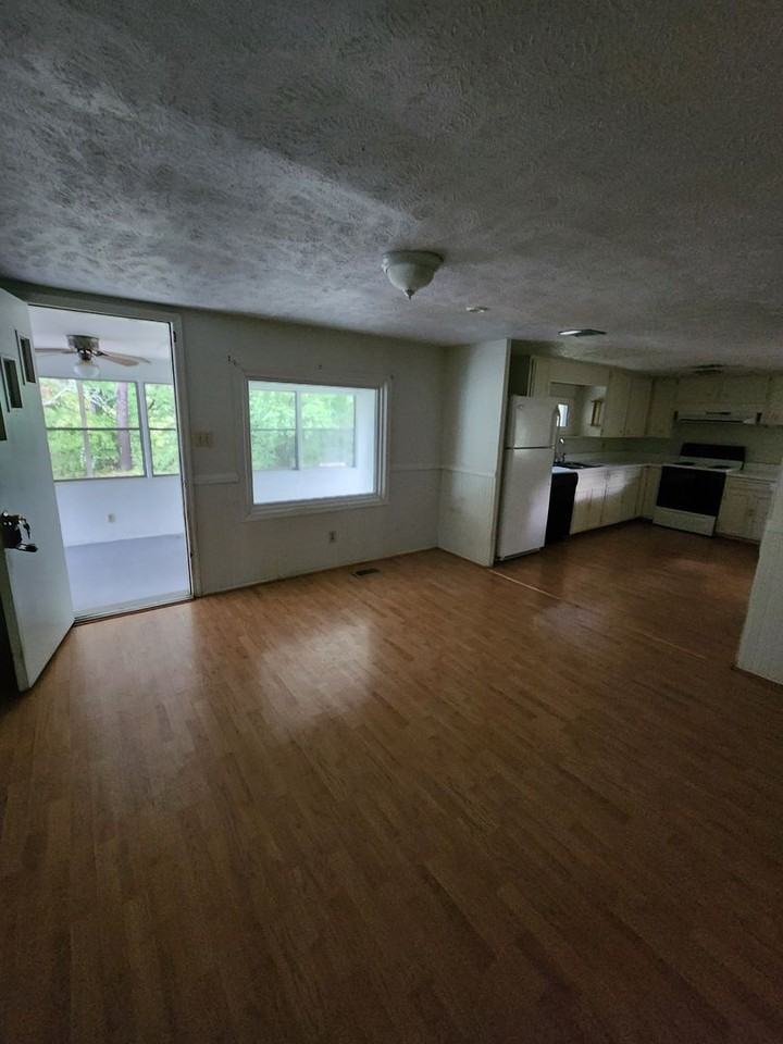 226 Elliot Bridge Rd - Photo 2 of 15