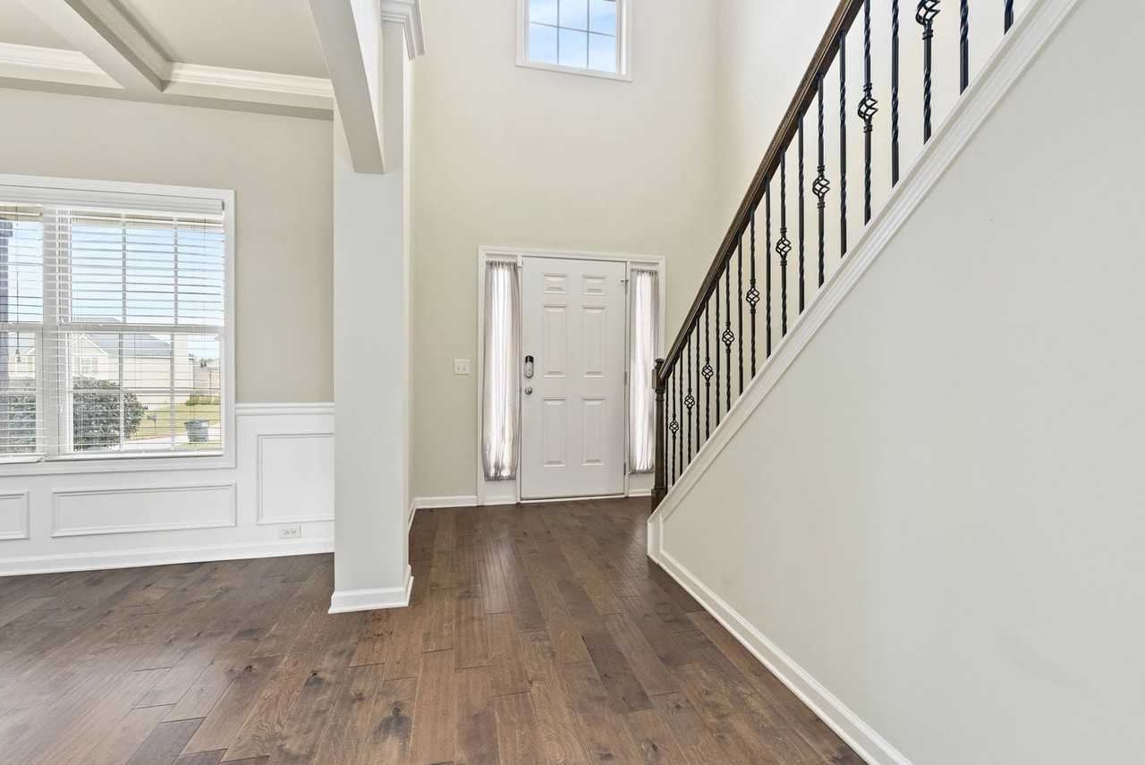 2904 Ashley Ln - Photo 3 of 25