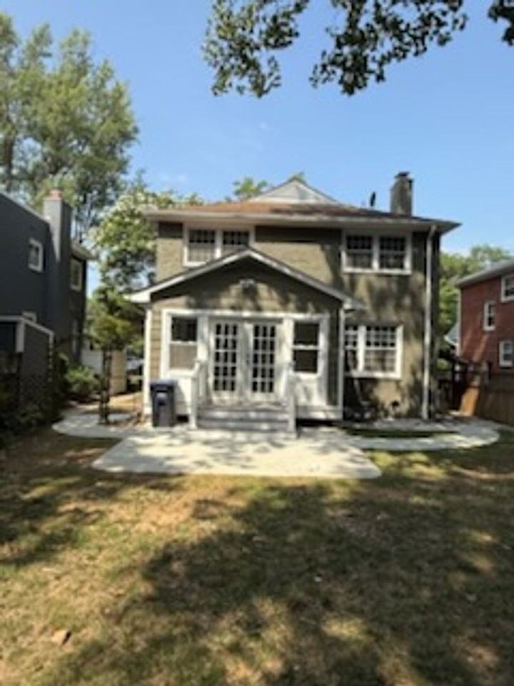 4127 45th St Nw - Photo 3 of 27