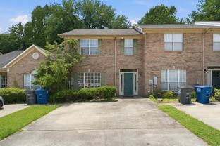 632 Parkside Cir - Photo 1 of 1