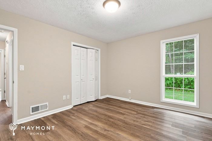 205 Timber Ln - Photo 7 of 13