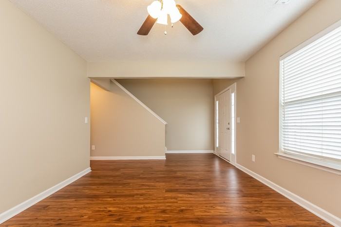111 Bellevue Dr - Photo 6 of 12