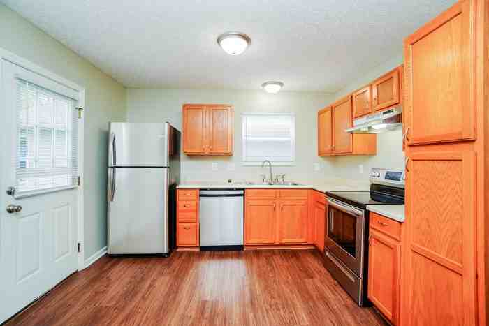 3948 Rosette Dr - Photo 4 of 11