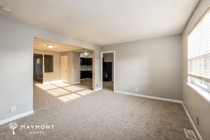 459 Kelly Ln - Photo 5 of 12
