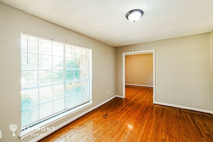 112 Easthaven Dr - Photo 5 of 12