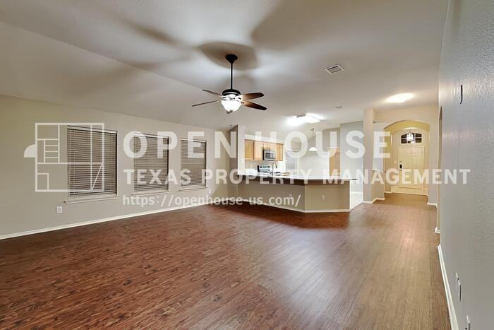 423 Butternut Dr - Photo 4 of 20