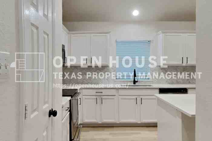 405 Hackberry Dr - Photo 7 of 20