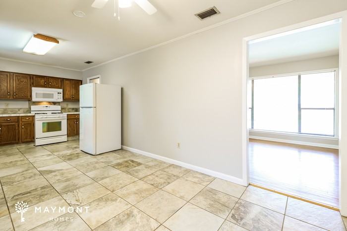 2731 Ranchwood Dr - Photo 6 of 12