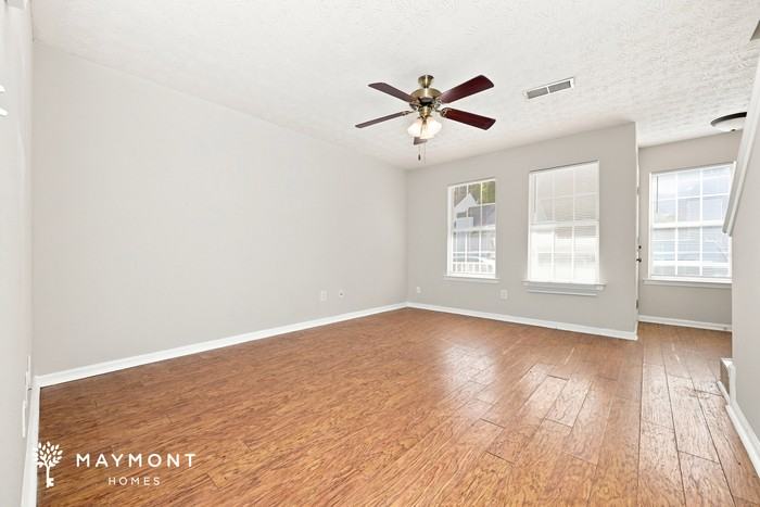6560 Wellington Chase Ct - Photo 5 of 18