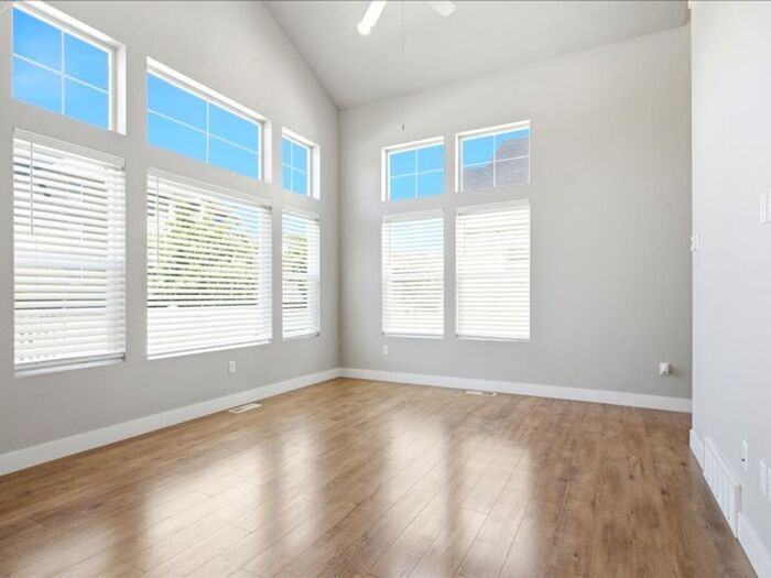 5378 W Autumn Night Ln - Photo 5 of 31