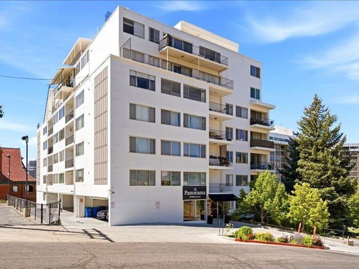 8 E Hillside Ave