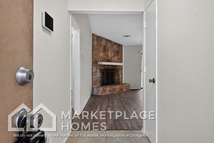 1707 Provident Ln - Photo 5 of 33
