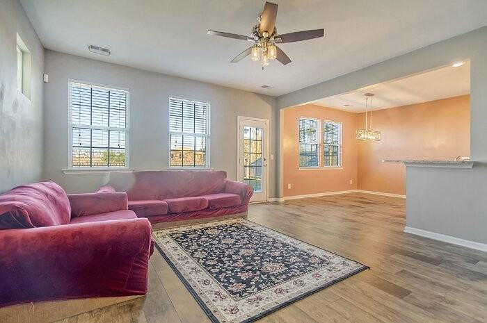 838 Redbud Ln - Photo 5 of 28