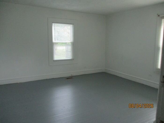 3924 Rock Hill Church Rd - Photo 6 of 10
