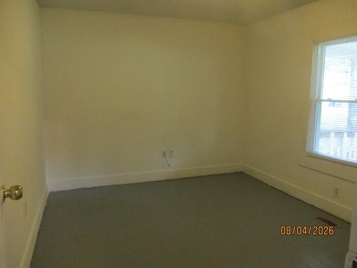 3924 Rock Hill Church Rd - Photo 7 of 10