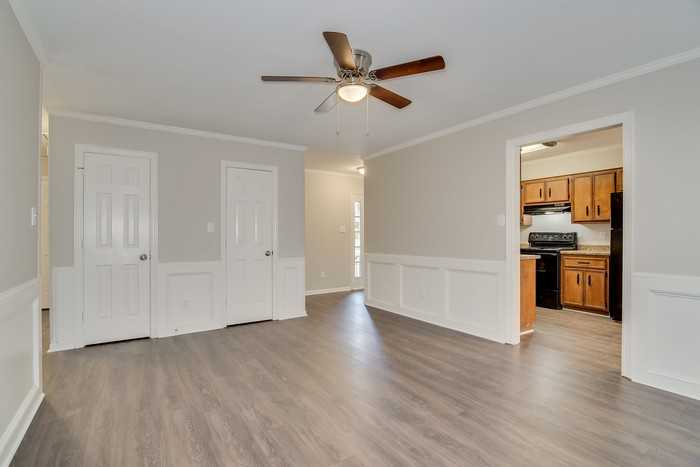 357 Forest Ct - Photo 6 of 16