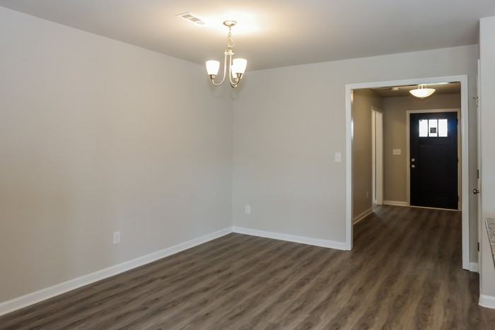 117 Ocean Springs Ave - Photo 4 of 11