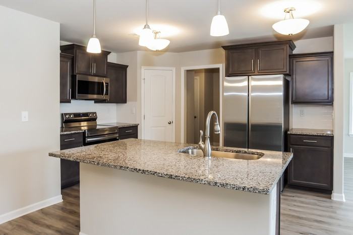 117 Ocean Springs Ave - Photo 5 of 11