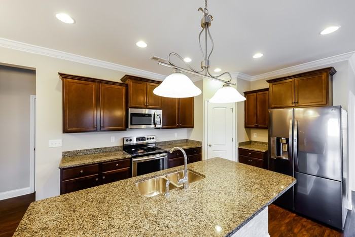 306 Addison Ct - Photo 4 of 10