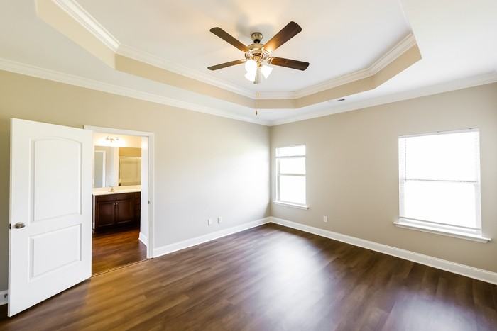 306 Addison Ct - Photo 5 of 10