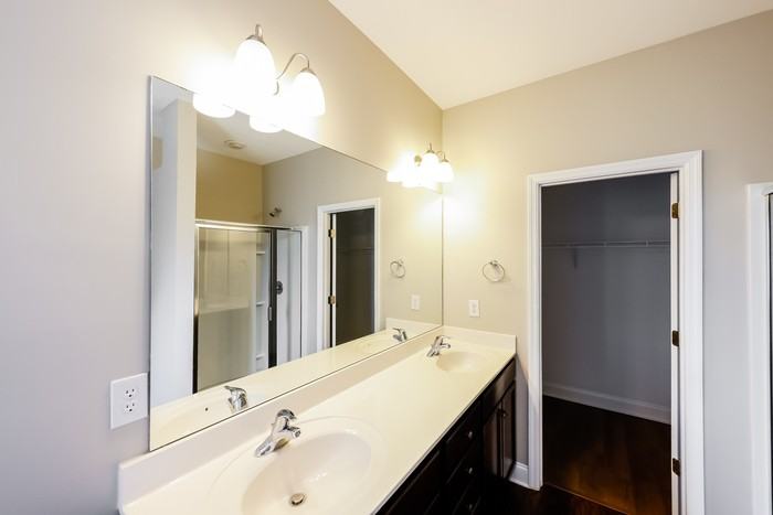 306 Addison Ct - Photo 6 of 10