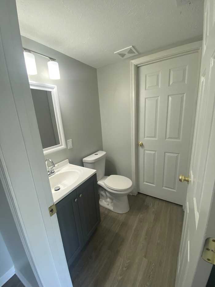 2606 Crisnic Ct - Photo 4 of 9