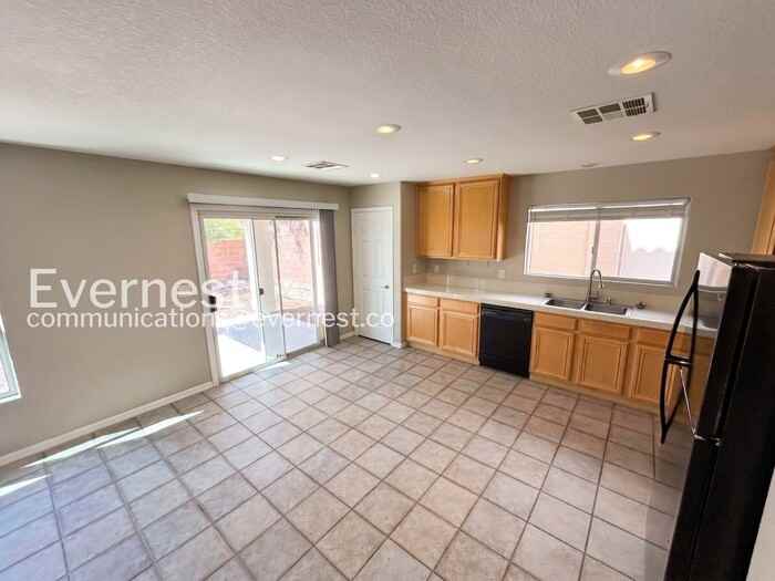 11221 Salentino Ave - Photo 5 of 21