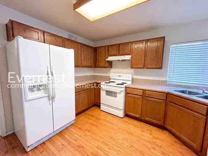 7324 Edgebrook Dr - Photo 4 of 24