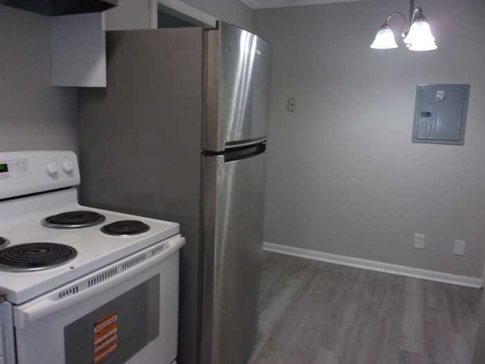 1045 West Meadow Drive #B - Photo 5 of 10