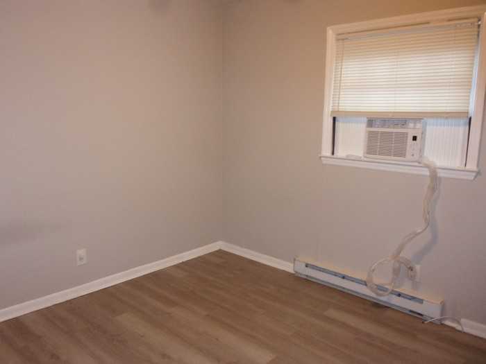 1045 West Meadow Drive #B - Photo 7 of 10
