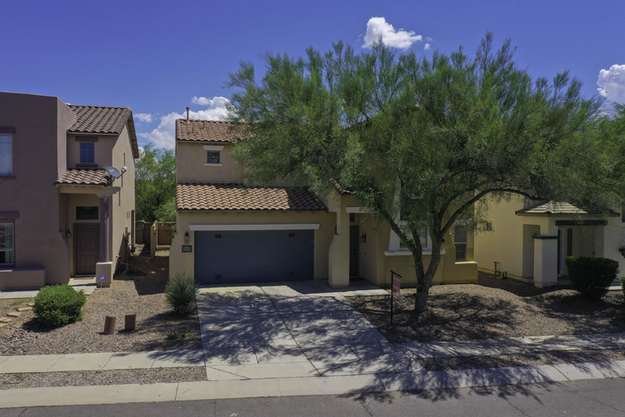 131 E Camino Del Abeto - Photo 2 of 38